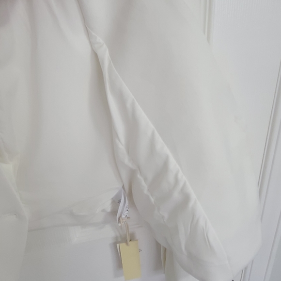 BLANKNYC White Blazer - Picture 7 of 7